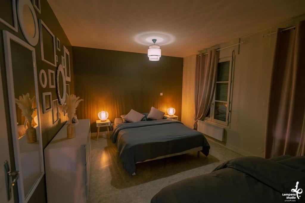 Appartement Romance Florale Troyes Bagian luar foto